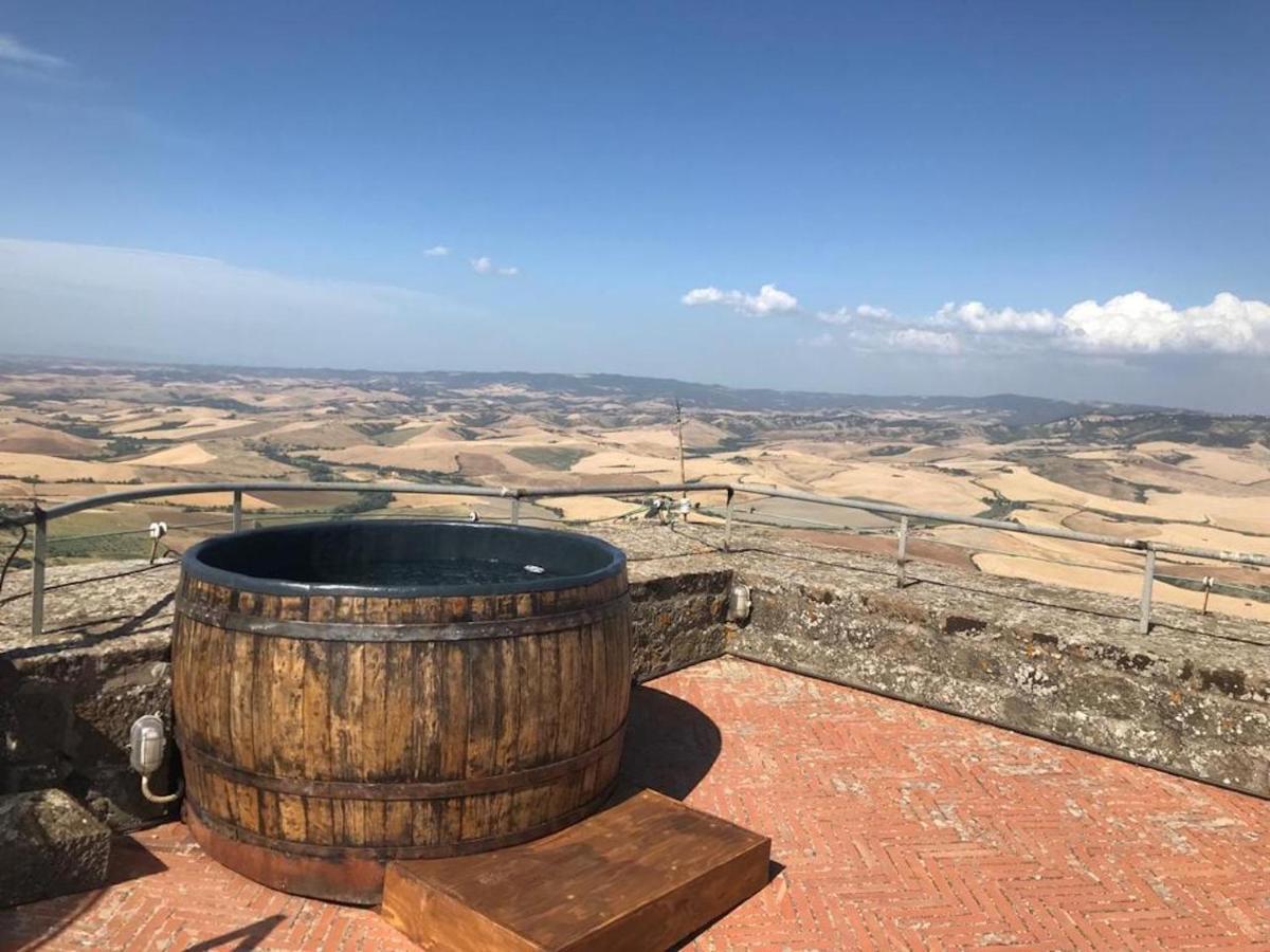 Torre Dei Belforti Montecatini Val di Cecina Exterior foto